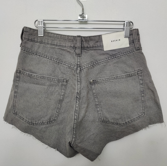Denim shorts grey size 4 - Picture 2 of 3